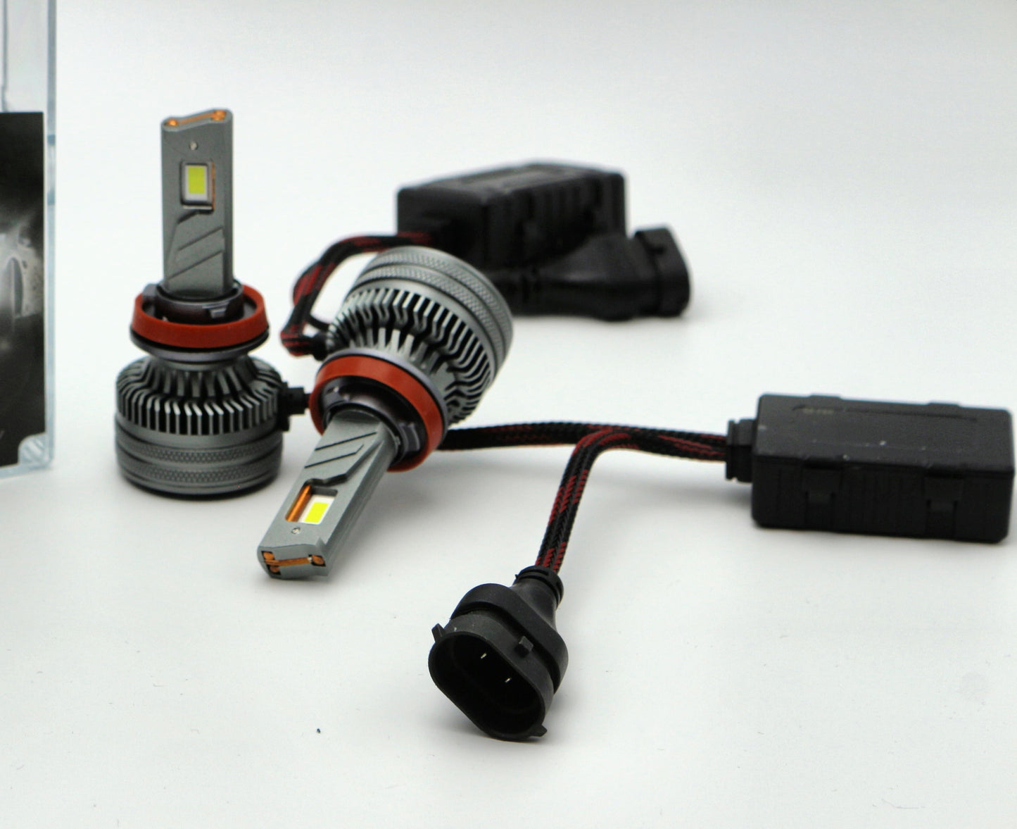 Becuri LED H8/H9/H11 BRILUMI ZENITH 200W CANBUS 6000K – Lumină Puternică